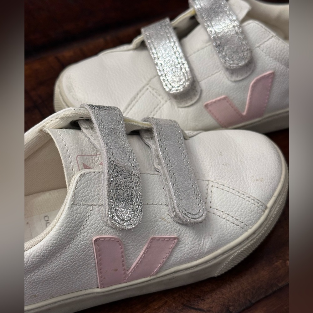 KIDS VEJA SNEAKERS 13.5